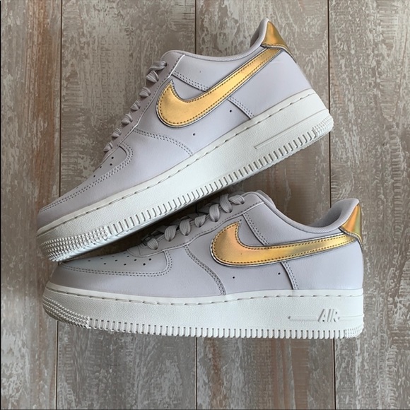 NWT Nike Air Force 1 gold swoosh - Picture 4 of 7
